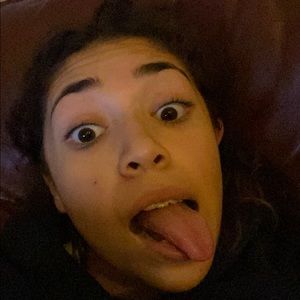 Meet your Posher, Isabel